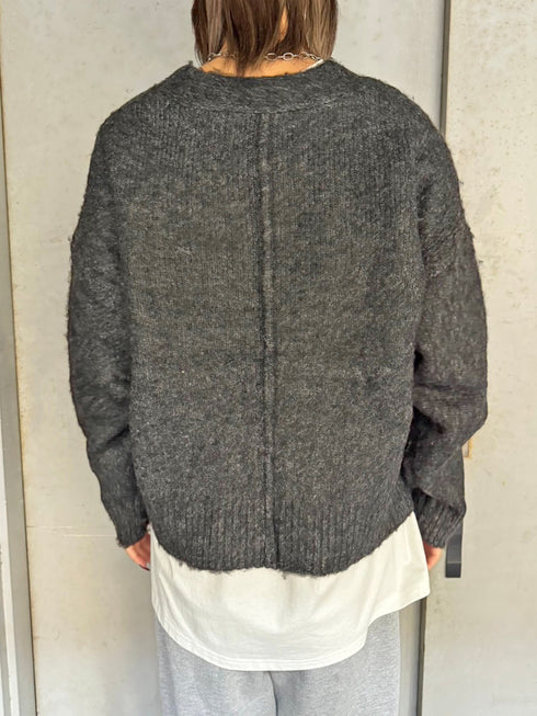 Vネックロングシャギーニットトップス